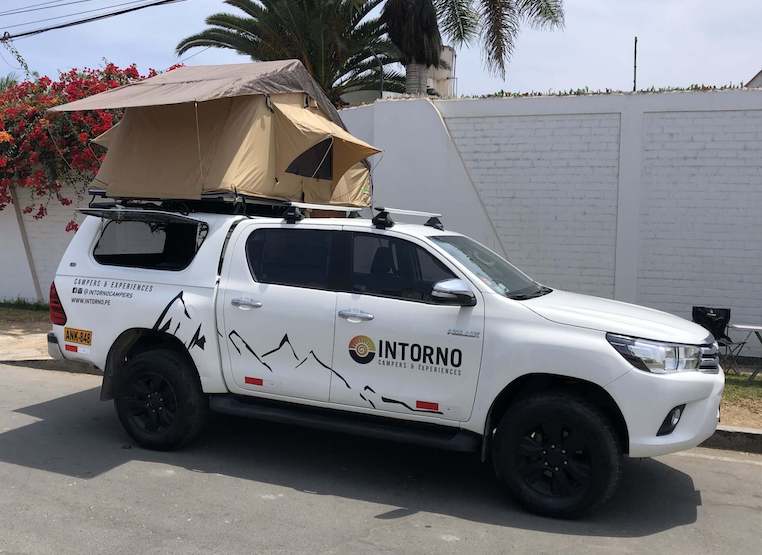 Toyota Hilux with 1 Roof Tent
