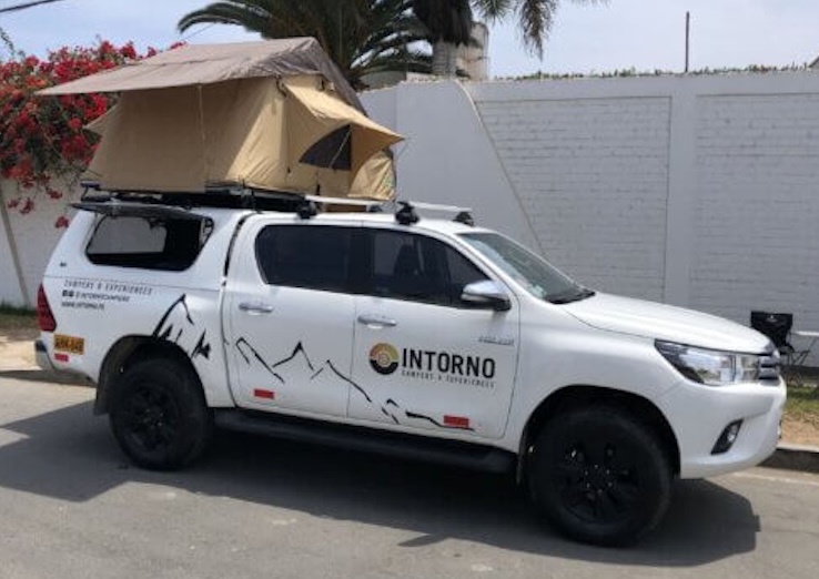Toyota Hilux with 1 Roof Tent